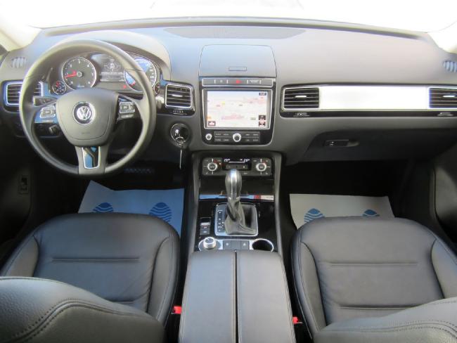 Imagen de Volkswagen TOUAREG Premium 3.0TDI V6 BlueMOTION TIPTRONIC 262cv - NUEVO MODELO - - Auzasa Automviles