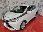Toyota Aygo 1.0 Vvt-i X-play 70 Cv