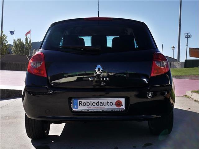 Imagen de Renault Clio Clio 1.2 16v Authentique (2565790) - CV Robledauto