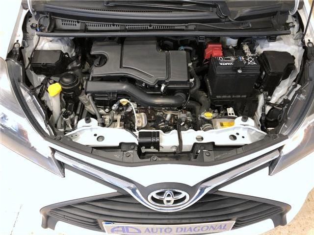 Imagen de Toyota Yaris (reservado)5p/1 Duea/libro Rev/ll/bluetooth (2576286) - AutoDiagonal