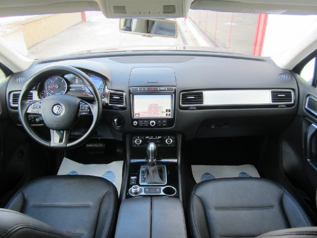 Imagen de Volkswagen TOUAREG Premium 3.0TDI V6 BlueMOTION Tiptronic 262 cv (2622349) - Auzasa Automviles