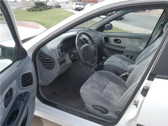 Imagen de Renault Laguna Familiar 1.8 Rt (2592941) - CV Robledauto