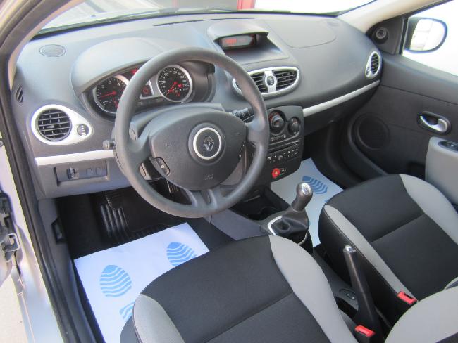 Imagen de Renault CLIO 1.5dci 75cv Business eco2 5p (2604900) - Auzasa Automviles