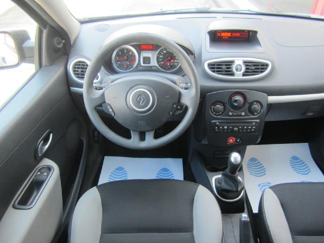 Imagen de Renault CLIO 1.5dci 75cv Business eco2 5p (2604907) - Auzasa Automviles