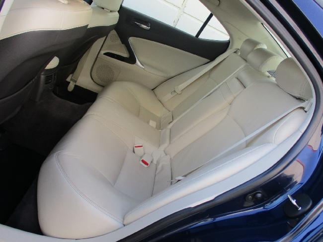 Imagen de Lexus IS 200d 150 cv LUXURY 6v (2738309) - Auzasa Automviles