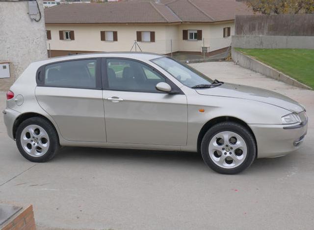 Imagen de Alfa Romeo 147 1.9 Jtd Distinctive (2660839) - CV Robledauto