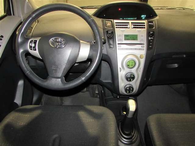 Imagen de Toyota Yaris 1.4d-4d Sol (2715900) - Rocauto