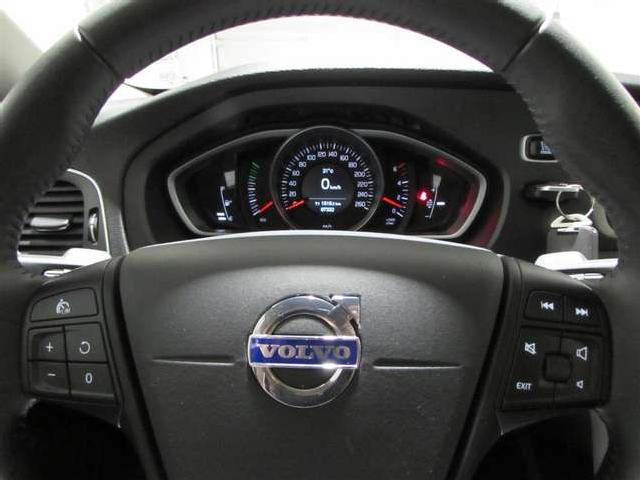 Imagen de Volvo V40 D2 Momentum 120 (2716114) - Rocauto