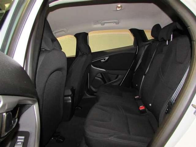 Imagen de Volvo V40 D2 Momentum 120 (2716123) - Rocauto