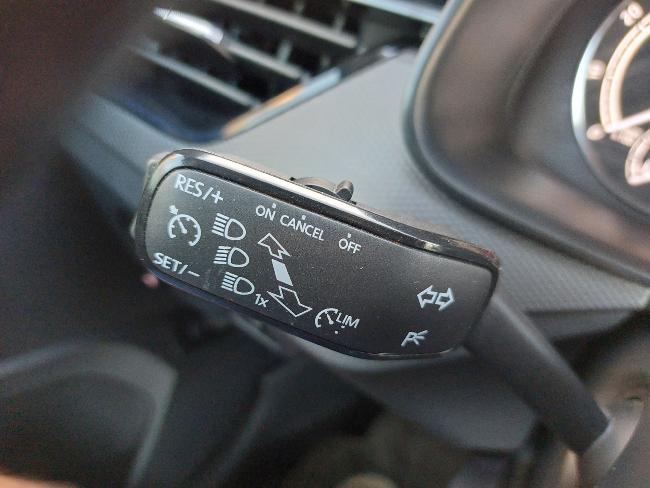 Imagen de Skoda Kamiq 1.0 TSI *LED*GPS*App-Connect* (3220900) - Granada Wagen