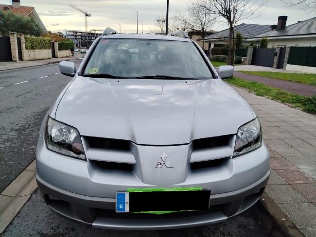 Imagen de Mitsubishi OUTLANDER 2.0 i 4X4 (3221331) - VEHICULOS DE OCASION