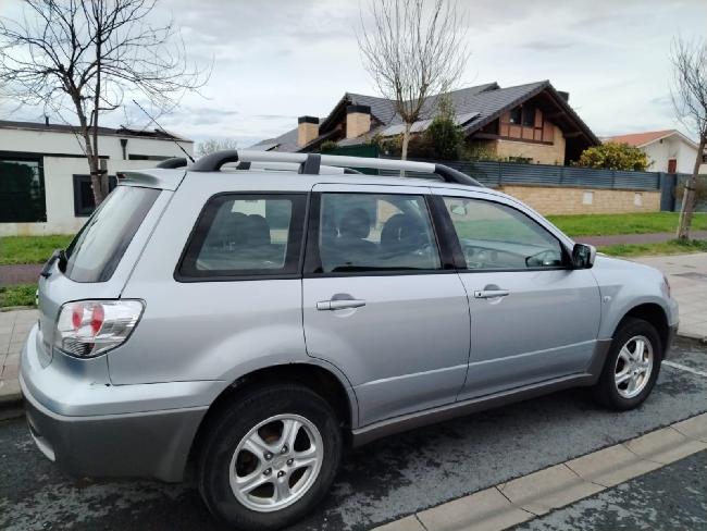 Imagen de Mitsubishi OUTLANDER 2.0 i 4X4 (3221332) - VEHICULOS DE OCASION