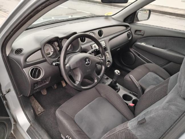 Imagen de Mitsubishi OUTLANDER 2.0 i 4X4 (3221335) - VEHICULOS DE OCASION