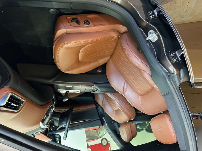Imagen de Maserati Ghibli Diesel Aut. 275 (3243083) - Box Sport
