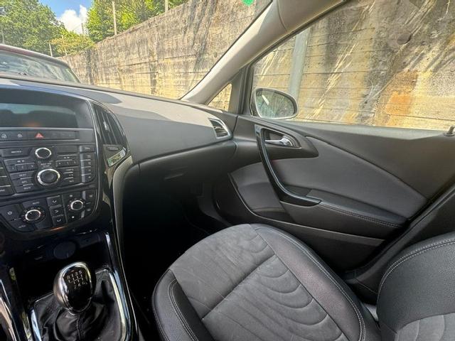 Imagen de Opel ASTRA SPORT TOURER 1.6 TDCI 136 CV (3252978) - VEHICULOS DE OCASION