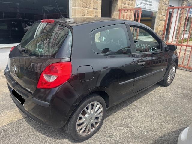 Imagen de Renault CLIO 1.4 i 3 PUERTAS ETIQUETA C (3277018) - VEHICULOS DE OCASION
