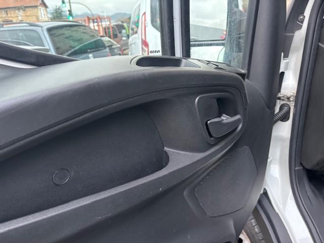 Imagen de Iveco DAILY CHASIS CABINA 3.0 D 150 CV 32.000 KMS (3285275) - VEHICULOS DE OCASION