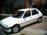 Peugeot_205_5_g.jpg