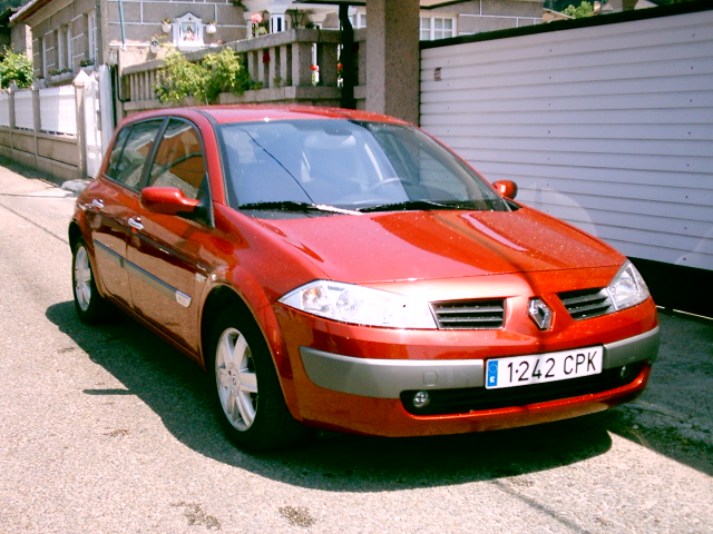 http://www.e-renova.net/coches-usados/coches/Renault/Renault_Megane_15_g.jpg